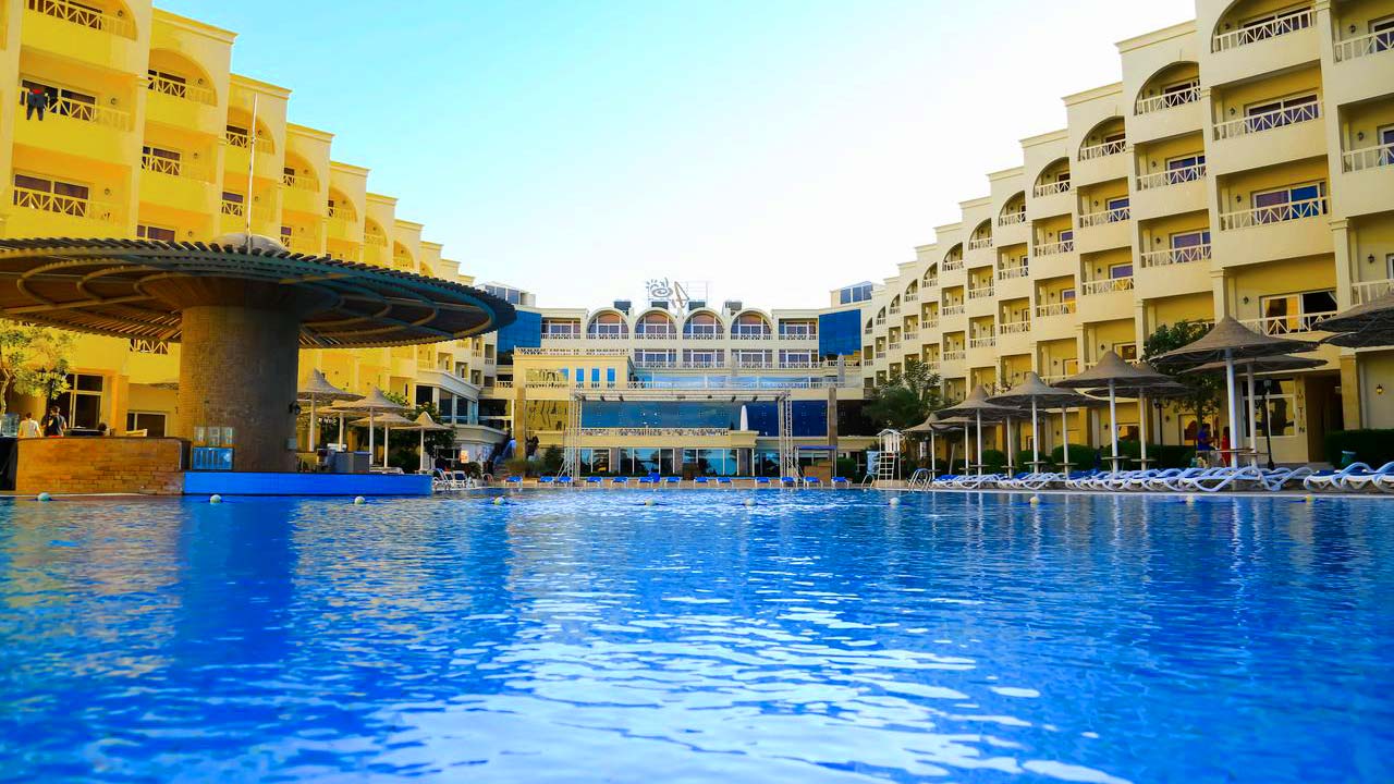 افضل شركة حجز فندق اي ام سي رويال الغردقة - اسعار فنادق الغردقة 5 نجوم 2022 | AMC Royal Hotel